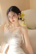 《卧室里的疯狂》中文版正在线旁不雅…